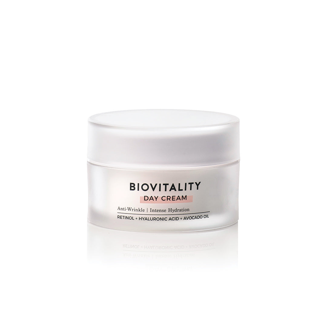 Natural Look Biovitality Day Cream 60g with Retinol, Hyaluronic Acid & Avocado Oil – hydrates, smooths and protects skin from ageing.